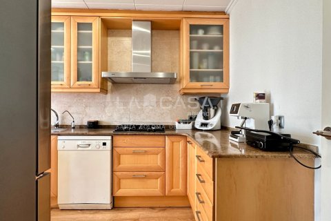 Apartamento de 4 dormitorios en venta en Santa Coloma de Gramenet, Barcelona, Cataluña, Spain № 2179 - foto 26