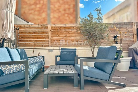 Apartamento de 4 dormitorios en venta en Santa Coloma de Gramenet, Barcelona, Cataluña, Spain № 2179
