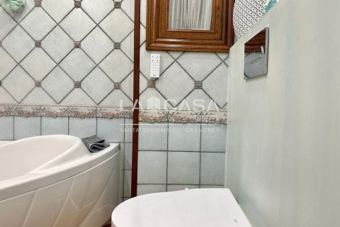 Apartamento de 4 dormitorios en venta en Santa Coloma de Gramenet, Barcelona, Cataluña, Spain № 2179 - foto 18