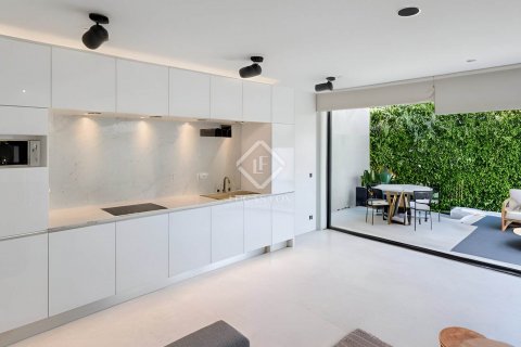 2 bedrooms apartment for sale in Barcelona, Catalonia, Spain № 8761 - photo 12