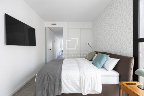 Ático de 2 dormitorios en venta en Barcelona, Cataluña, Spain № 8781 - foto 20