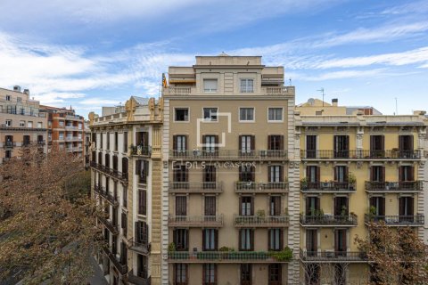 Ático de 2 dormitorios en venta en Barcelona, Cataluña, Spain № 8781 - foto 2