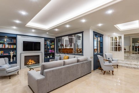 Villa de 6 dormitorios en alquiler en Alella, Barcelona, Cataluña, Spain № 8670 - foto 9
