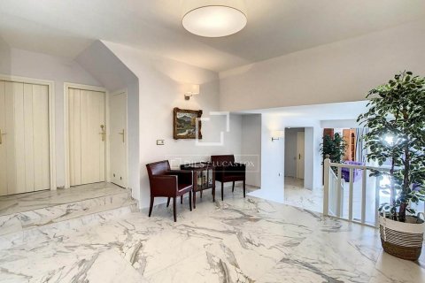 Villa de 6 dormitorios en alquiler en Alella, Barcelona, Cataluña, Spain № 8670 - foto 30