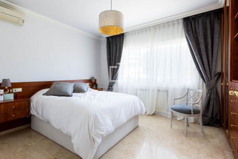 Villa de 6 dormitorios en alquiler en Alella, Barcelona, Cataluña, Spain № 8670 - foto 22
