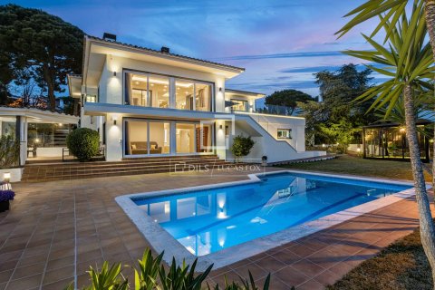 Villa de 6 dormitorios en alquiler en Alella, Barcelona, Cataluña, Spain № 8670
