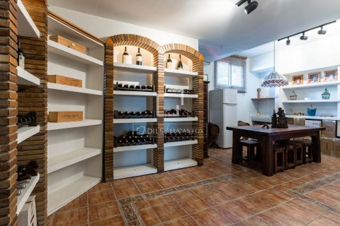 Villa de 6 dormitorios en alquiler en Alella, Barcelona, Cataluña, Spain № 8670 - foto 27