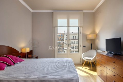 Apartamento de 4 dormitorios en alquiler en Barcelona, Cataluña, Spain № 8668 - foto 12