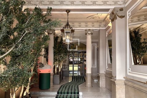 Apartamento de 4 dormitorios en alquiler en Barcelona, Cataluña, Spain № 8668 - foto 28