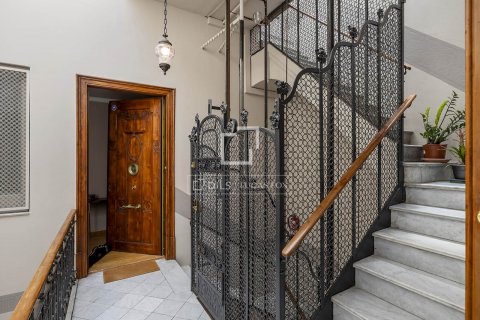 Apartamento de 4 dormitorios en alquiler en Barcelona, Cataluña, Spain № 8668 - foto 27