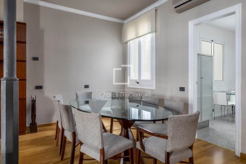 Apartamento de 4 dormitorios en alquiler en Barcelona, Cataluña, Spain № 8668 - foto 6