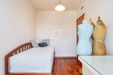 Купить квартиру в Барселона, Испания с 2 спальни, 105м², № 8774 - фото 28