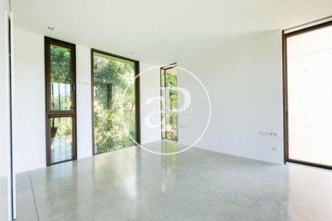 Сasa de 5 dormitorios en venta en Sant Cugat del Vallès, Barcelona, Cataluña, Spain № 2449 - foto 12