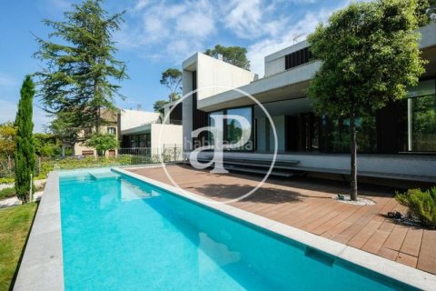 Сasa de 5 dormitorios en venta en Sant Cugat del Vallès, Barcelona, Cataluña, Spain № 2449 - foto 26