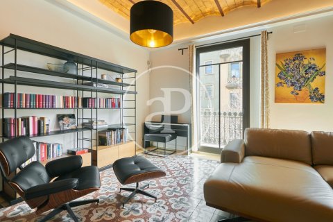 Apartamento de 3 dormitorios en venta en Eixample, Barcelona, Cataluña, Spain № 2445 - foto 2