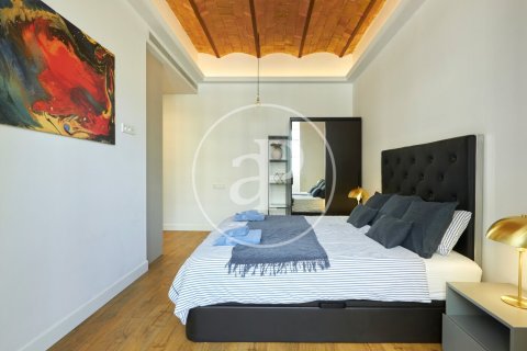 Apartamento de 3 dormitorios en venta en Eixample, Barcelona, Cataluña, Spain № 2445 - foto 13