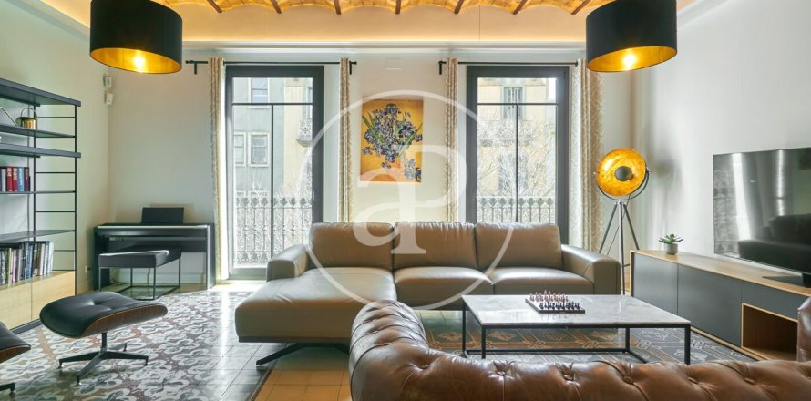Apartamento de 3 dormitorios en venta en Eixample, Barcelona, Cataluña, Spain № 2445