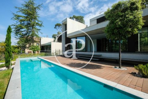 Сasa de 5 dormitorios en venta en Sant Cugat del Vallès, Barcelona, Cataluña, Spain № 2448 - foto 3