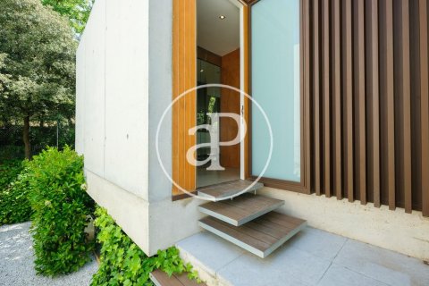 Сasa de 5 dormitorios en venta en Sant Cugat del Vallès, Barcelona, Cataluña, Spain № 2448 - foto 26