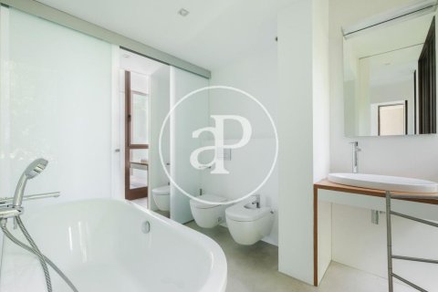 Сasa de 5 dormitorios en venta en Sant Cugat del Vallès, Barcelona, Cataluña, Spain № 2448 - foto 20