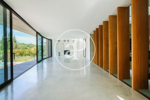 Сasa de 5 dormitorios en venta en Sant Cugat del Vallès, Barcelona, Cataluña, Spain № 2448 - foto 5