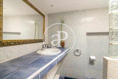 Сasa de 6 dormitorios en venta en Sant Just Desvern, Barcelona, Cataluña, Spain № 2446 - foto 22