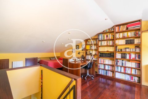 Сasa de 6 dormitorios en venta en Sant Just Desvern, Barcelona, Cataluña, Spain № 2446 - foto 16
