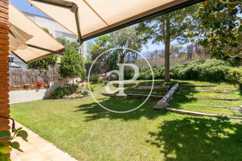 Сasa de 6 dormitorios en venta en Sant Just Desvern, Barcelona, Cataluña, Spain № 2446 - foto 2
