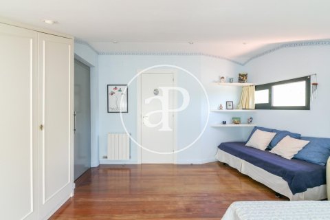 Сasa de 6 dormitorios en venta en Sant Just Desvern, Barcelona, Cataluña, Spain № 2446 - foto 14