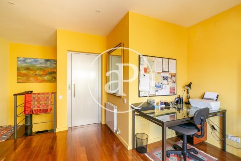 Сasa de 6 dormitorios en venta en Sant Just Desvern, Barcelona, Cataluña, Spain № 2446 - foto 25
