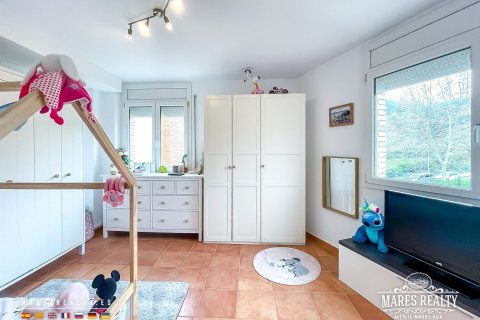 Casa adosada de 4 dormitorios en venta en Canet de Mar, Barcelona, Cataluña, Spain № 1042 - foto 20