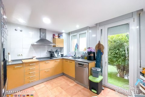 Casa adosada de 4 dormitorios en venta en Canet de Mar, Barcelona, Cataluña, Spain № 1042 - foto 6
