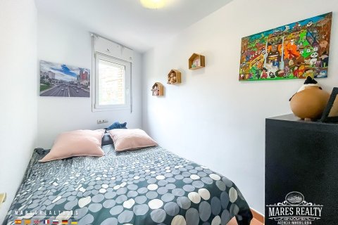 Casa adosada de 4 dormitorios en venta en Canet de Mar, Barcelona, Cataluña, Spain № 1042 - foto 18