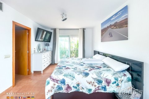 Casa adosada de 4 dormitorios en venta en Canet de Mar, Barcelona, Cataluña, Spain № 1042 - foto 10