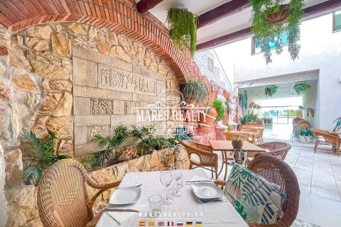Propiedad comercial de 254 m² en venta en Calella, Barcelona, Cataluña, Spain № 1040 - foto 13