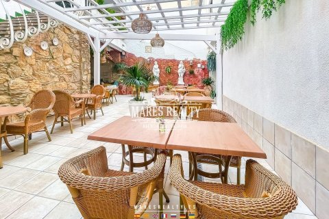 Propiedad comercial de 254 m² en venta en Calella, Barcelona, Cataluña, Spain № 1040 - foto 2