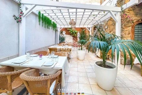 Propiedad comercial de 254 m² en venta en Calella, Barcelona, Cataluña, Spain № 1040 - foto 6