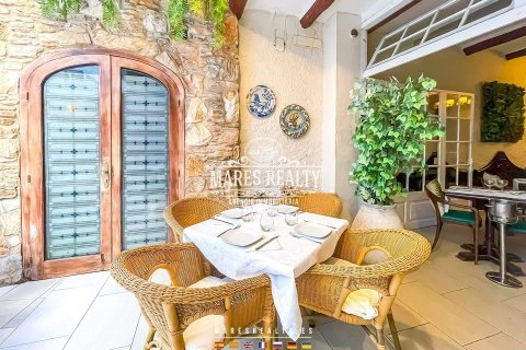 Propiedad comercial de 254 m² en venta en Calella, Barcelona, Cataluña, Spain № 1040 - foto 15
