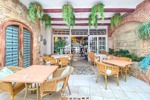 Propiedad comercial de 254 m² en venta en Calella, Barcelona, Cataluña, Spain № 1040 - foto 9
