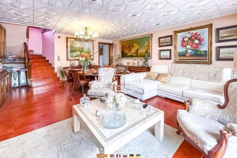 949 sq.m. commercial property for sale in Calella, Barcelona, Catalonia, Spain № 1039 - photo 4