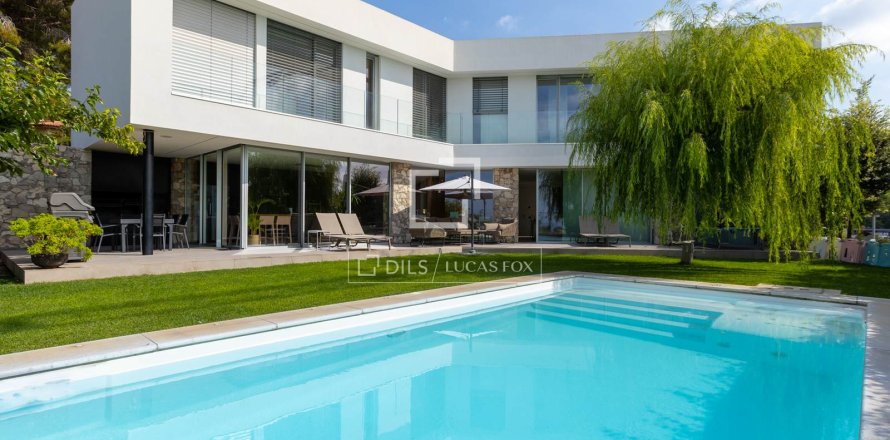 Villa de 4 dormitorios en venta en Teia, Barcelona, Cataluña, Spain № 3722