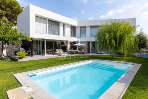 Villa de 4 dormitorios en venta en Teia, Barcelona, Cataluña, Spain № 3722 - foto 28