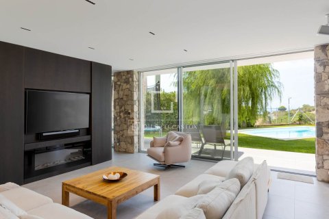 Villa de 4 dormitorios en venta en Teia, Barcelona, Cataluña, Spain № 3722 - foto 7