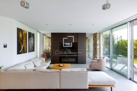 Villa de 4 dormitorios en venta en Teia, Barcelona, Cataluña, Spain № 3722 - foto 8