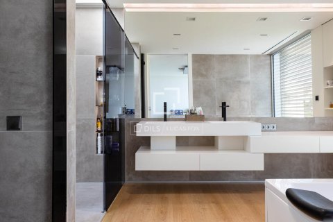 Villa de 4 dormitorios en venta en Teia, Barcelona, Cataluña, Spain № 3722 - foto 17