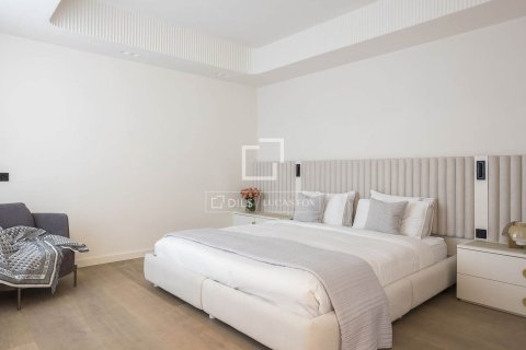 Apartamento de 5 dormitorios en venta en Barcelona, Cataluña, Spain № 3719 - foto 20