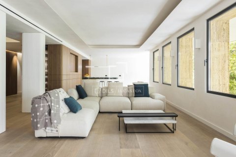 Apartamento de 5 dormitorios en venta en Barcelona, Cataluña, Spain № 3719 - foto 6