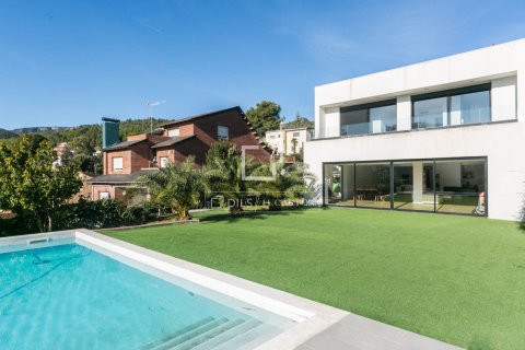 Villa de 4 dormitorios en venta en Gavà, Barcelona, Cataluña, Spain № 3723