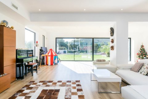 Villa de 4 dormitorios en venta en Gavà, Barcelona, Cataluña, Spain № 3723 - foto 2