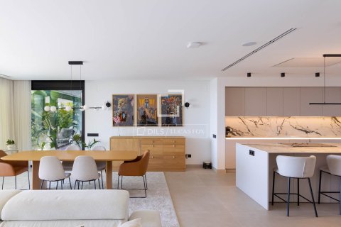 Villa de 6 dormitorios en venta en Teia, Barcelona, Cataluña, Spain № 3718 - foto 6